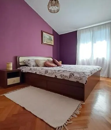 Apartment Lila *