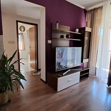 Lila Apartment *